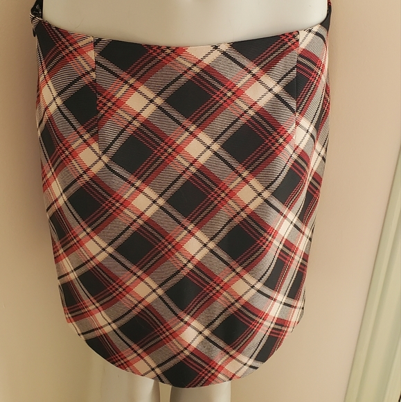 H&M Plaid Skirt - Picture 2 of 4